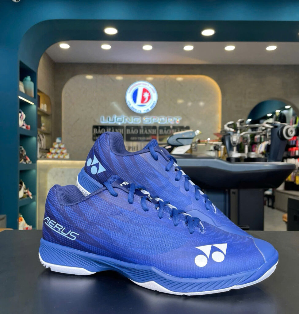 giay-cau-long-yonex-aerus-z-men-navy-blue-chinh-hang-2025