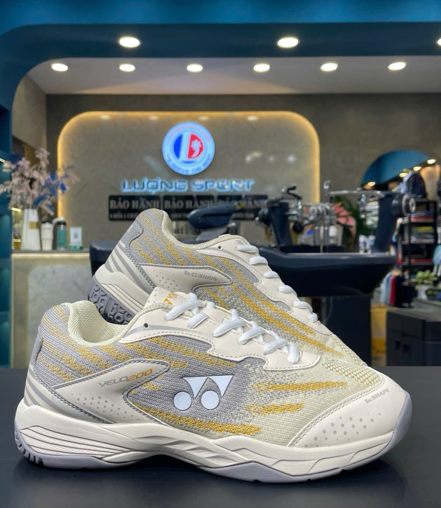 giay-cau-long-yonex-velo-200-seal-lunar-rock-chinh-hang-2025-3