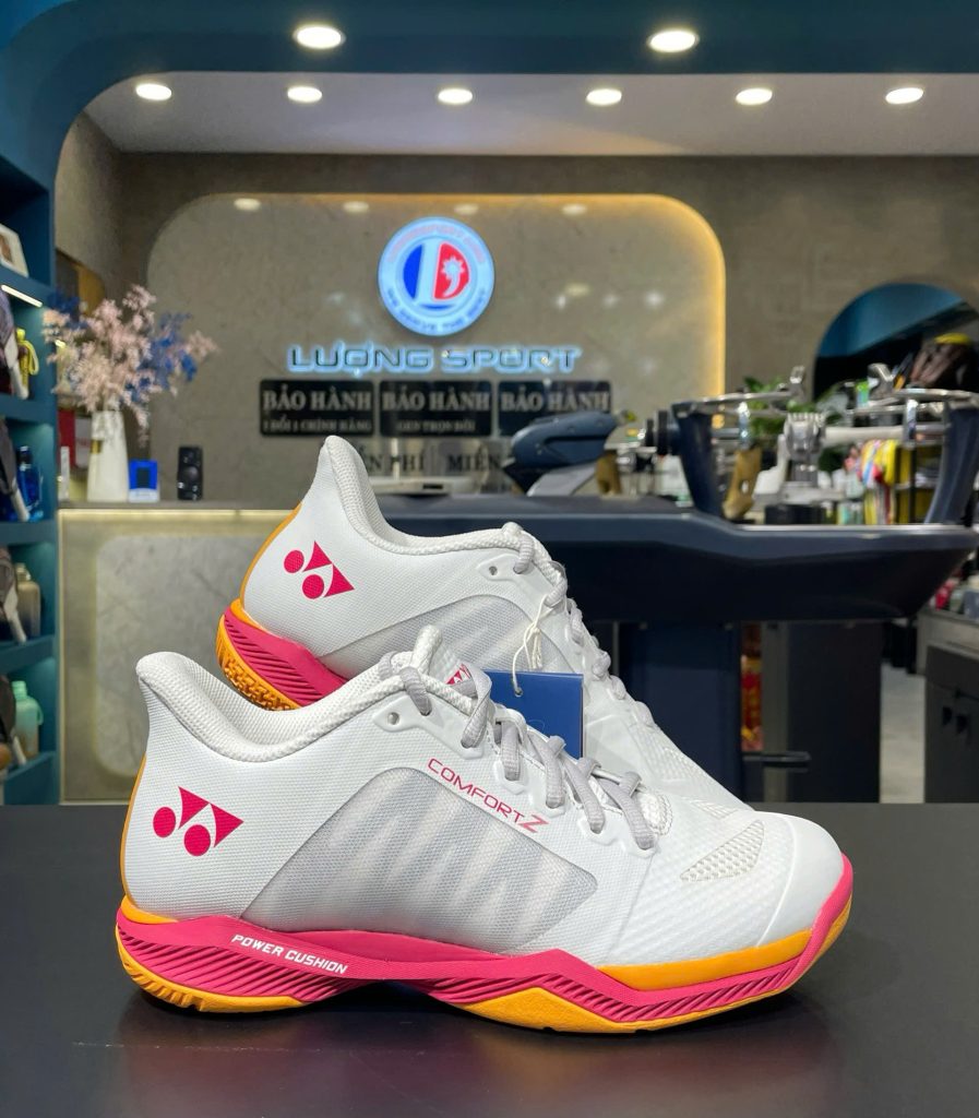 giay-cau-long-yonex-power-cushion-comfort-z3-women-off-white-red-2025-0