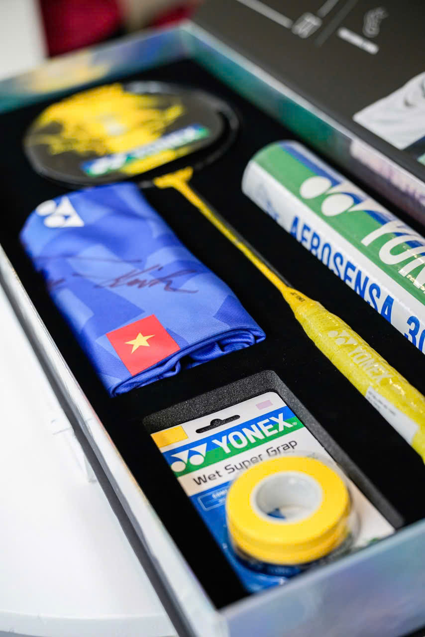 Set Vợt cầu lông Yonex Nanoflare 1000Z Nguyễn Thùy Linh Chính Hãng 2025 - Ảnh 2