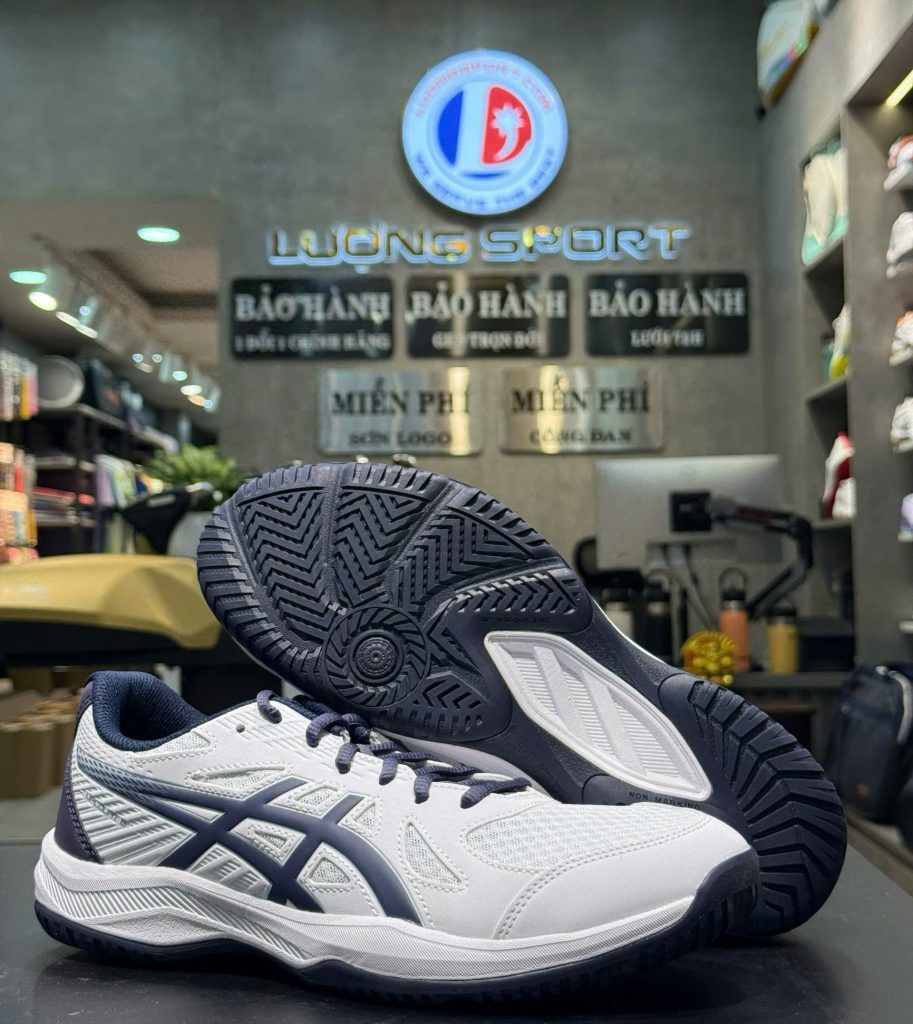 giay-cau-long-asics-upcourt-6-men-trang-2025